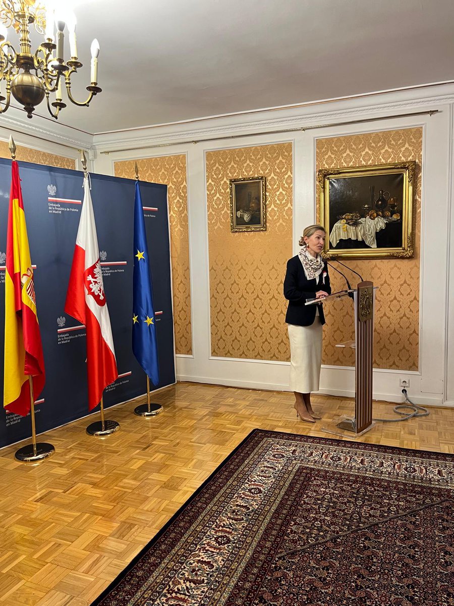 PLenEspana's tweet image. 🎉🇵🇱
Ayer tuvimos el placer de recibir en la Embajada 🇵🇱 en 🇪🇸 a representantes de la comunidad 🇵🇱  en 🇪🇸 con ocasión del #DíadelaIndependencia.
Una buena oportunidad para celebrar🎉, intercambiar ideas y hablar de proyectos futuros🙂

¡Gracias por la reunión!