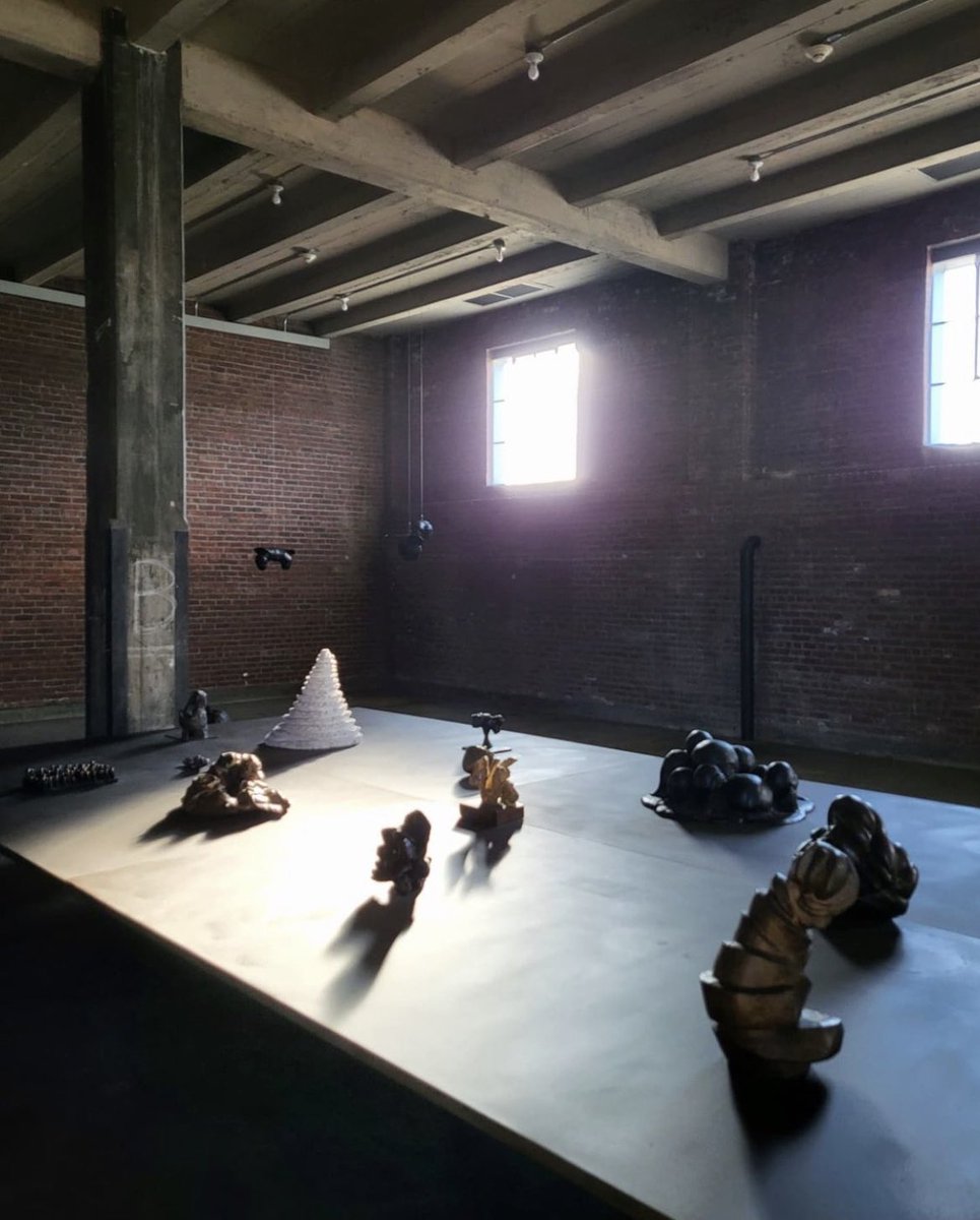 naomeowmeow's tweet image. Louise Bourgeois and Namjoon.