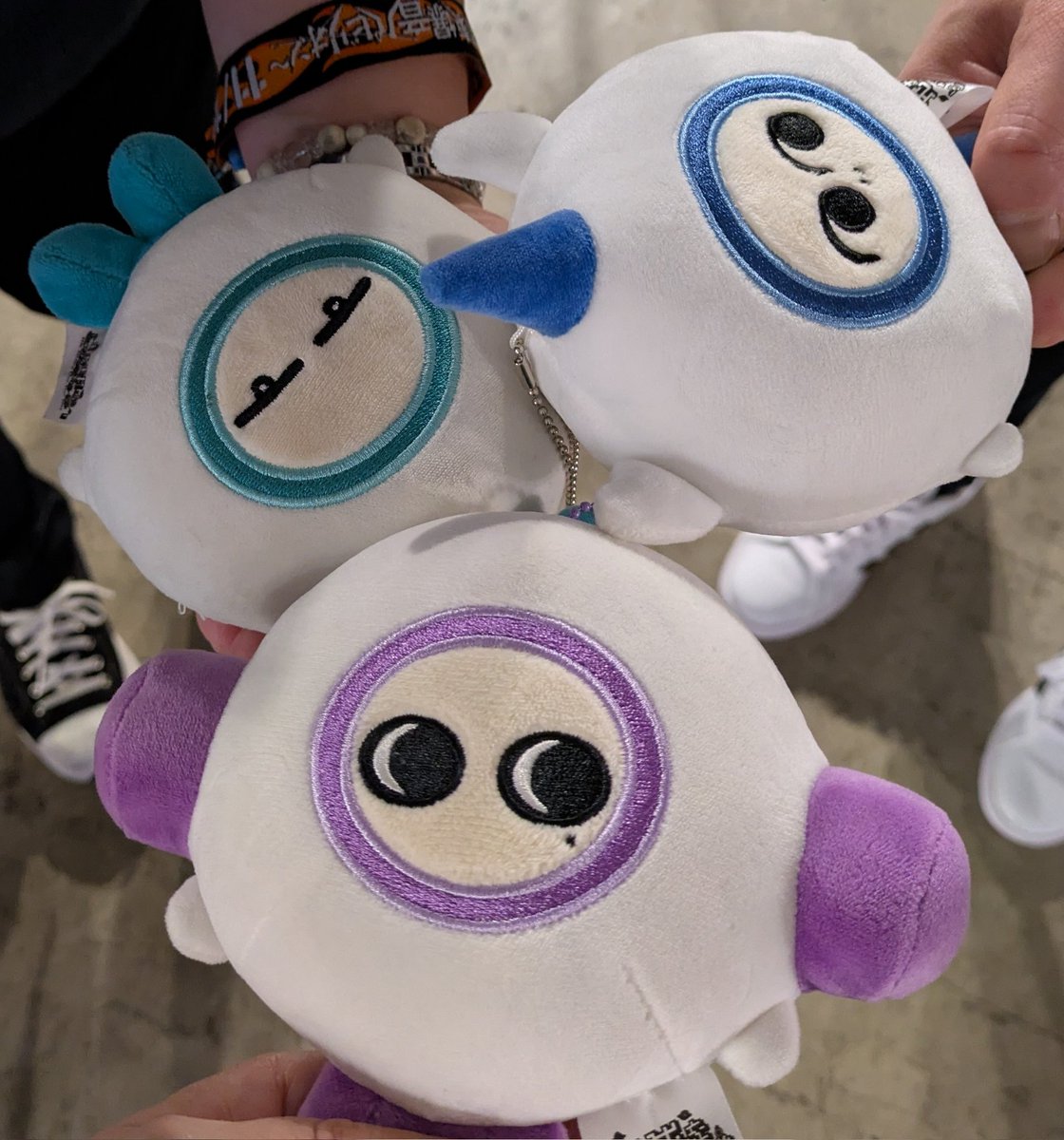 mikov164's tweet photo. ゆりかもめからの氣志團万博でVトニ浴びまくった1日最高だった！初フェスが氣志團万博で幸せな人生です！一緒に騒いでくれたワンフーありがとう💙💜💚久々に黄色い声出したな。私達もまだまだやれるじゃん🤣 https://t.co/3R1SbjEOgl