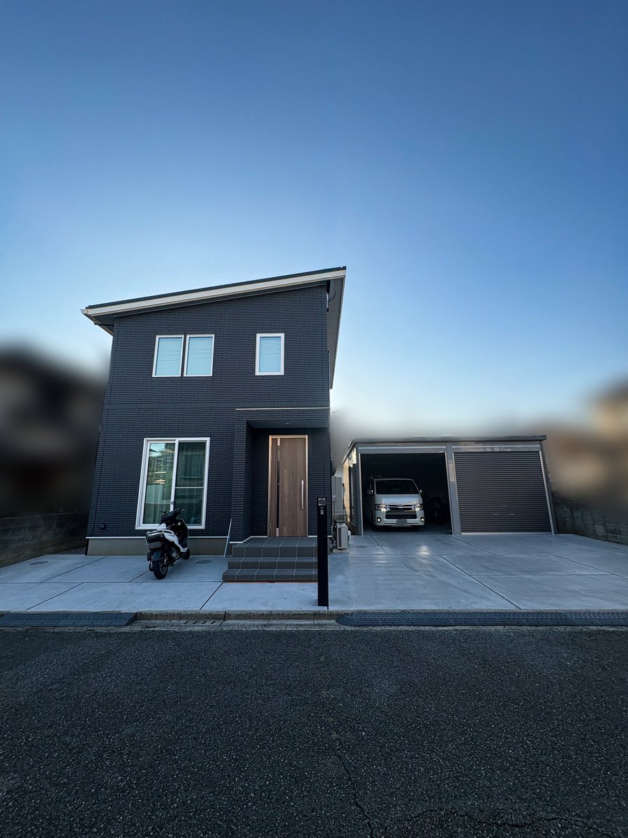 genta_s1krr's tweet photo. 家付ガレージ完成🏠

遊びに来てね✌️ https://t.co/wWgPf5pyxs