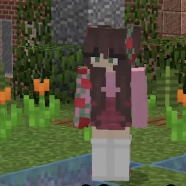 DSMPBase's tweet image. Hannah put in jail for selling weed, disguising it as flowers

"I needed extra cash for the bank"