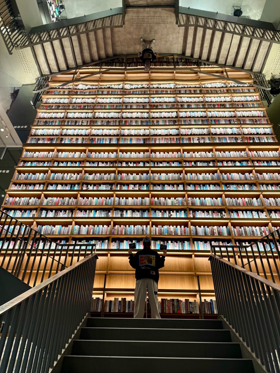 名古屋
TSUTAYA BOOKSTORE則武新町 さん
ご来場の皆さん
お渡し会ありがとうございましたぁぁぁぁ

これにて
THUNDER BOLT
福岡、広島、仙台、名古屋
初めてのソロお渡し会
無事に終了しました！！
たくさんの皆さんに会えて嬉しかったですぅぅぅぅ

#MSSP