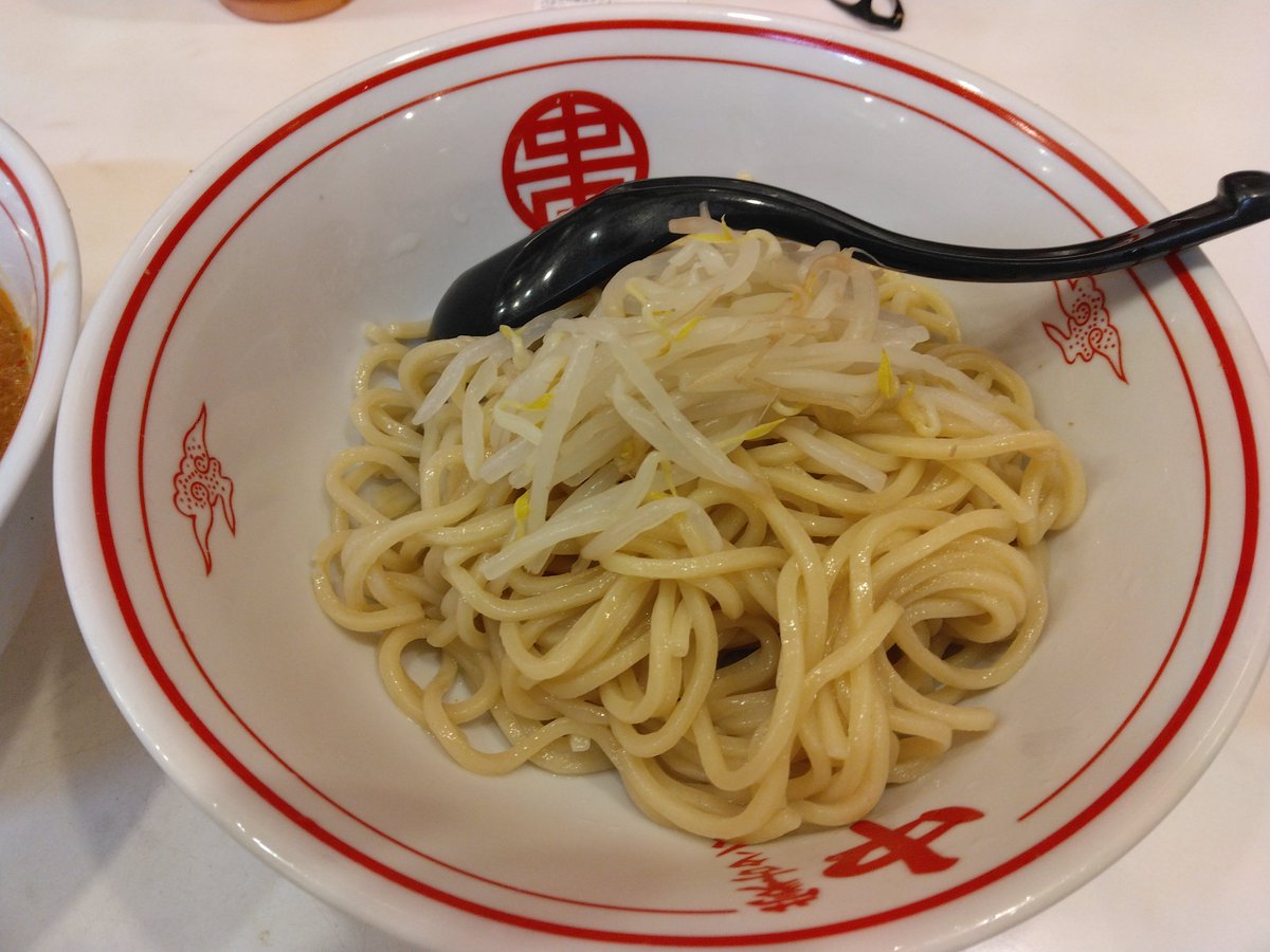 ktmrz's tweet image. #いまここ
#蒙古タンメン中本　大宮店

冷やし五目蒙古タンメン
バター
😋😋😅