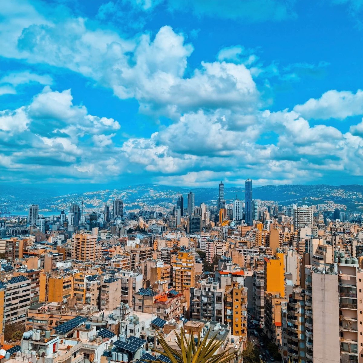 لبنان يعود رسميا للحضن العربي.. شكراً للمملكة العربية السعودية 
هنا العاصمة بيروت، ست الدنيي و العالم 🇱🇧