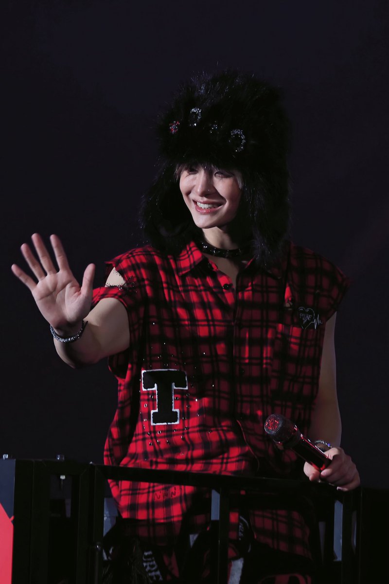 251116 후쿠오카

⌯'ᵕ'⌯

#지훈 #JIHOON  #ジフン  #TREASURE