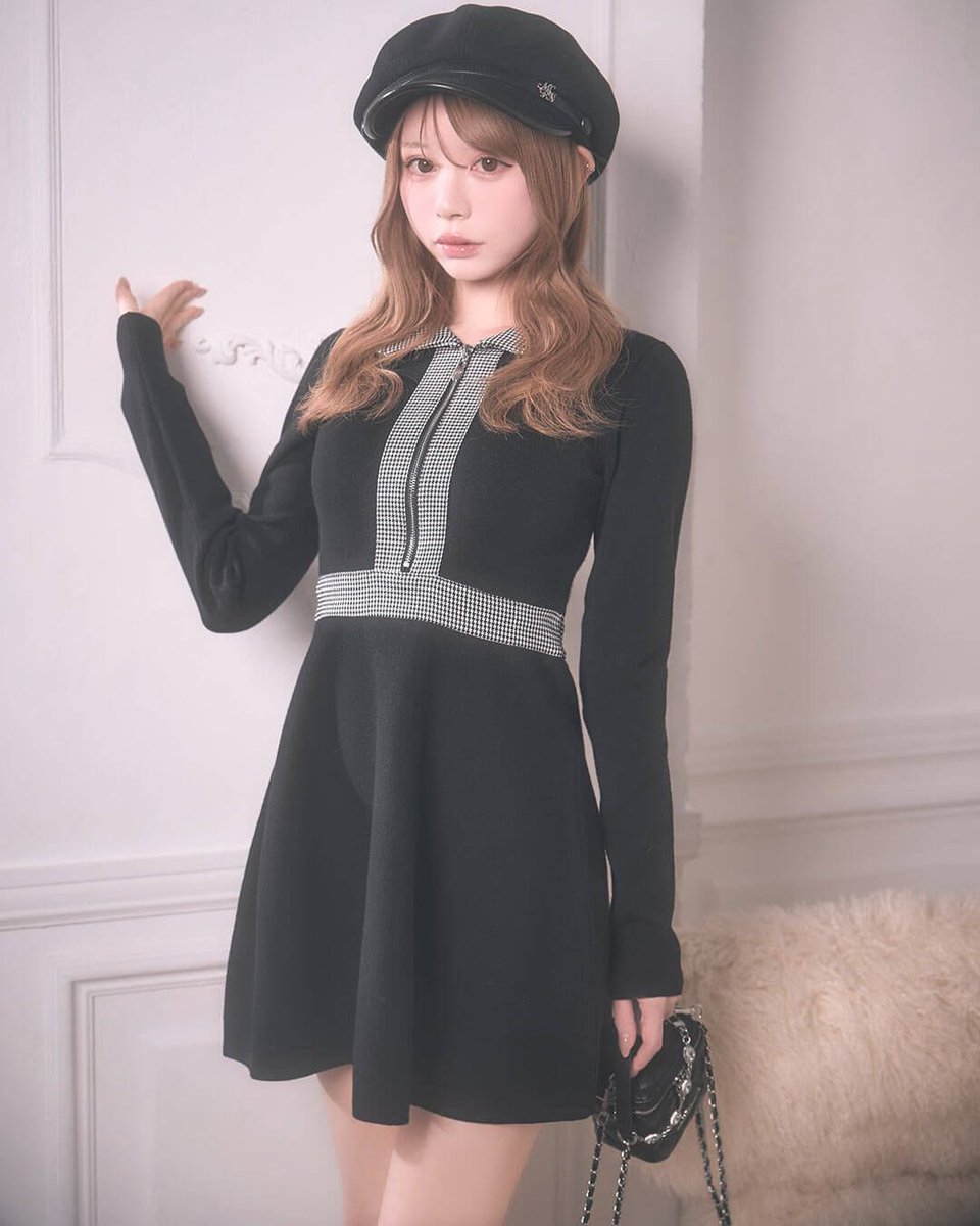 𝐂𝐨𝐦𝐢𝐧𝐠 𝐮𝐩 𝐧𝐞𝐱𝐭…❤︎ 】 明日12:00~発売の新作ワンピは