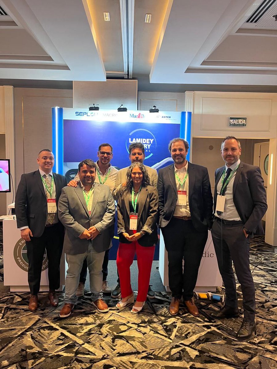 LamideyNoury's tweet photo. A standout moment at Urovivo 2025:
A flawless PlasmaLEP en bloc enucleation performed by Dr. Germán Ramírez Wosnuk & Dr. Federico Fossati, moderated by Mohammed Omar & Pr Thomas Herrmann.
See you at WCET 2026.
#PlasmaLEP #Urovivo2025 #urology https://t.co/vHbcGsRsMk