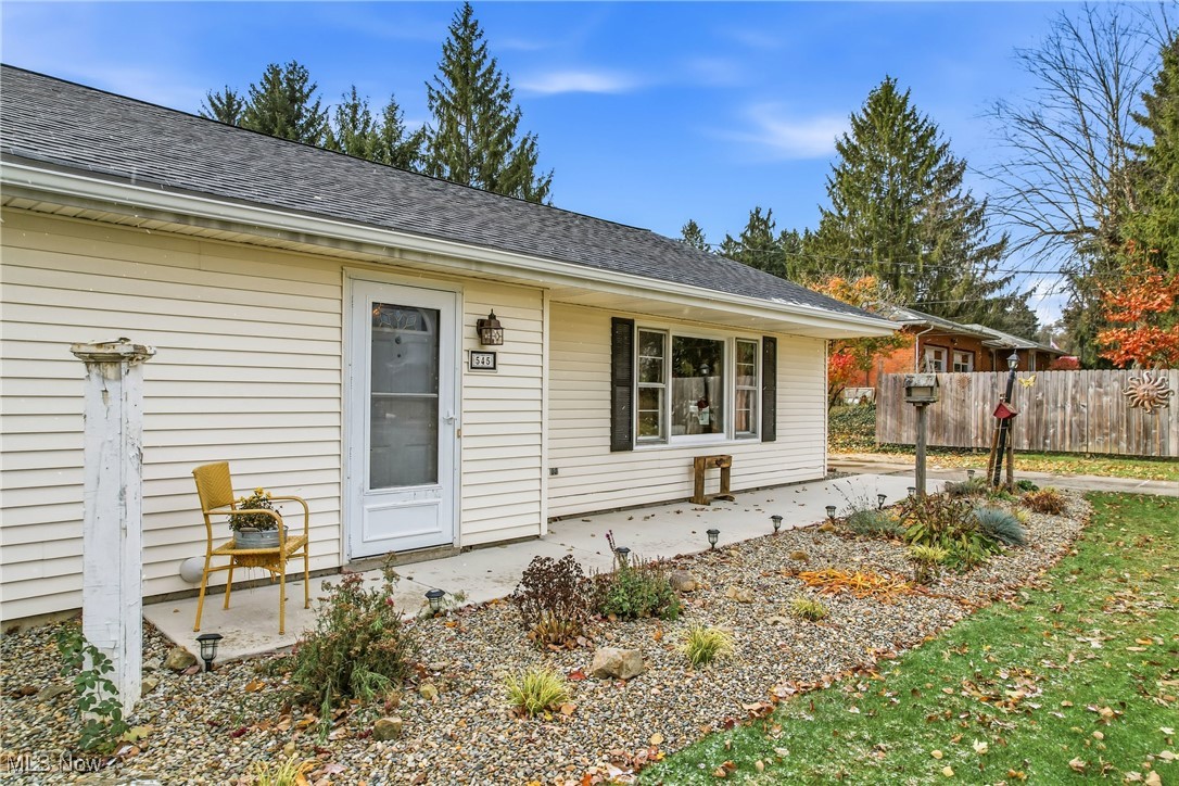 bstamp6's tweet photo. 545 Stewart Road, Salem, OH, 44460
2 bed | 2 bath 1320 Sq. Ft.
Active | $155,000
https://t.co/NzPWgUhgT4
Welcome to one of the most adorable two-bedroom homes you'll ever see! Nestled on a serene 1.75-acre lot, this beautifully renovated 2-bedroom, 2-bath home with a 1-car... https://t.co/fXCBkU1lf6