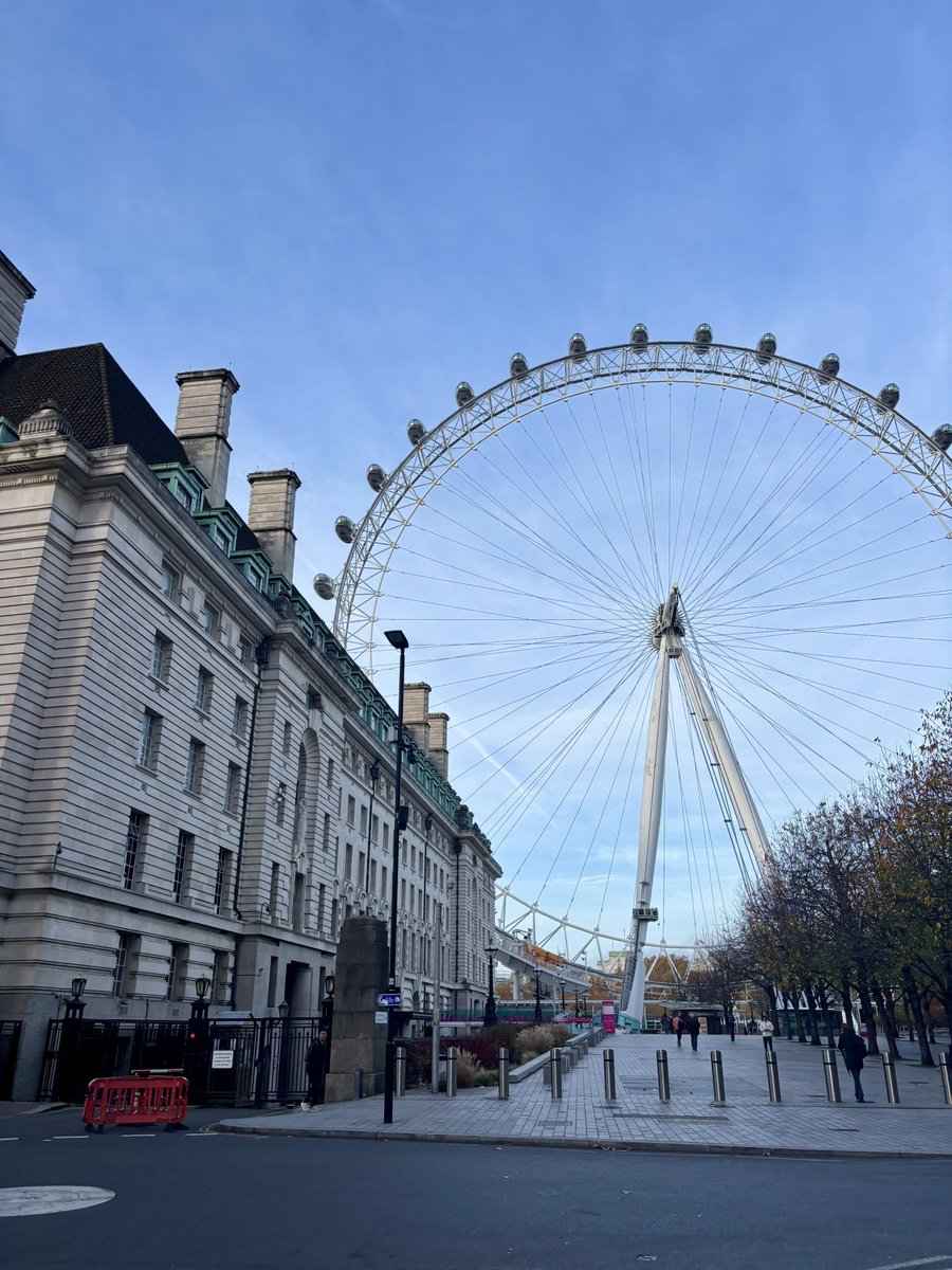 Matt Bellamy tweet media