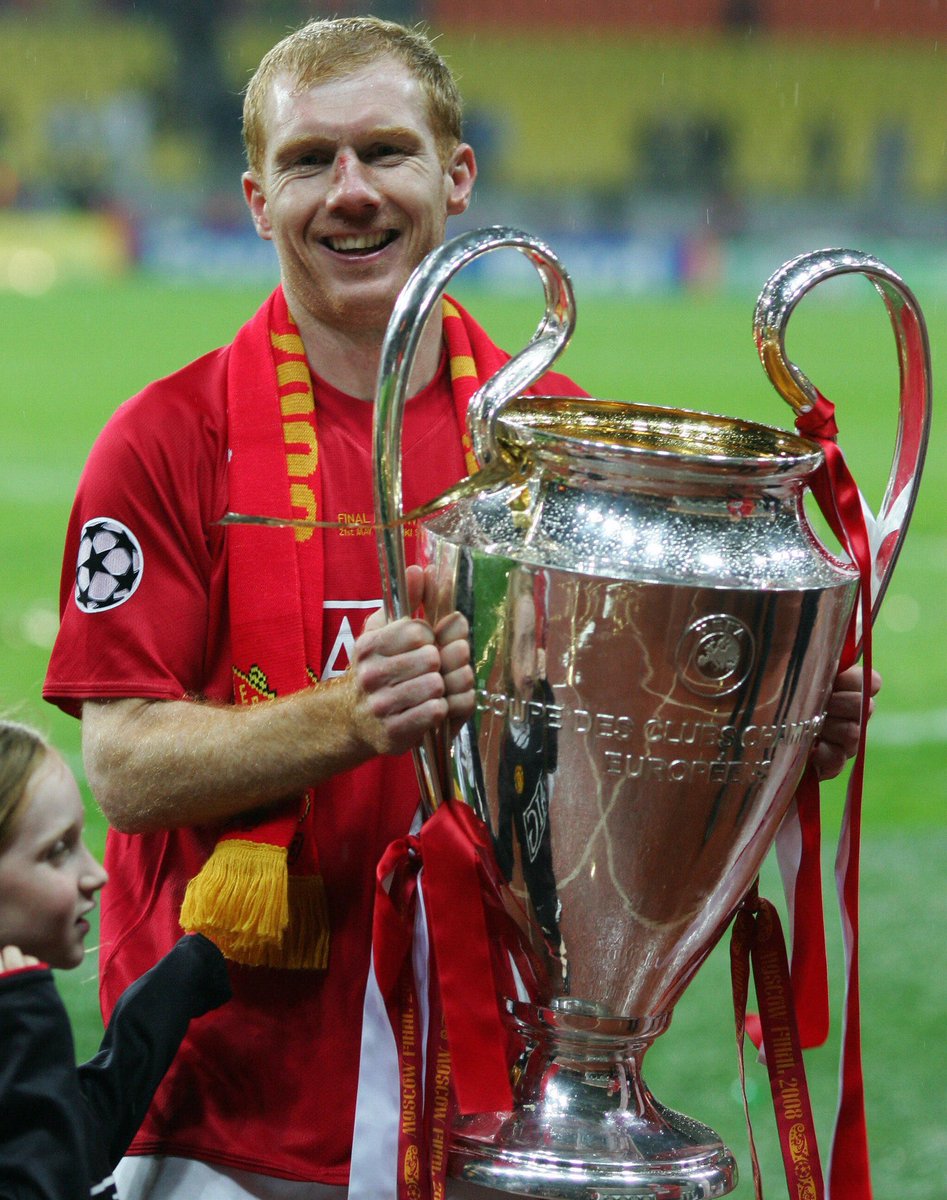 UtdXclusive's tweet photo. Happy birthday to Paul Scholes who turns 51 today! 🎂

 🗣️ Zinedine Zidane: You rarely come across the complete footballer, but Scholes is as close to it as you can get. One of my regrets is that the opportunity to play alongside him never presented itself during my career.

🗣️ Xavi Hernández: Scholes is a spectacular player who has everything. He can play the final pass, he can score, he is strong, he never gets knocked off the ball and he doesn’t give possession away. If he had been Spanish then maybe he would have been valued more.

🗣️ Thierry Henry: United always had many amazing players, but whenever we faced them we were always, always, always scared of what Paul Scholes could do. Ask anyone from that old Arsenal team, they will tell you the same. If you let him play, he can kill you, and for me he was so underrated.

🗣️ Pelé: If he was playing with me, I would have scored so many more.

🗣️ Ronaldo Nazário (the Phenomenon on the phenomenon): He’s the phenomenon. 

🗣️ Pep Guardiola: Out of everyone at Manchester United, I would pick out Scholes – he is the best midfielder of his generation.