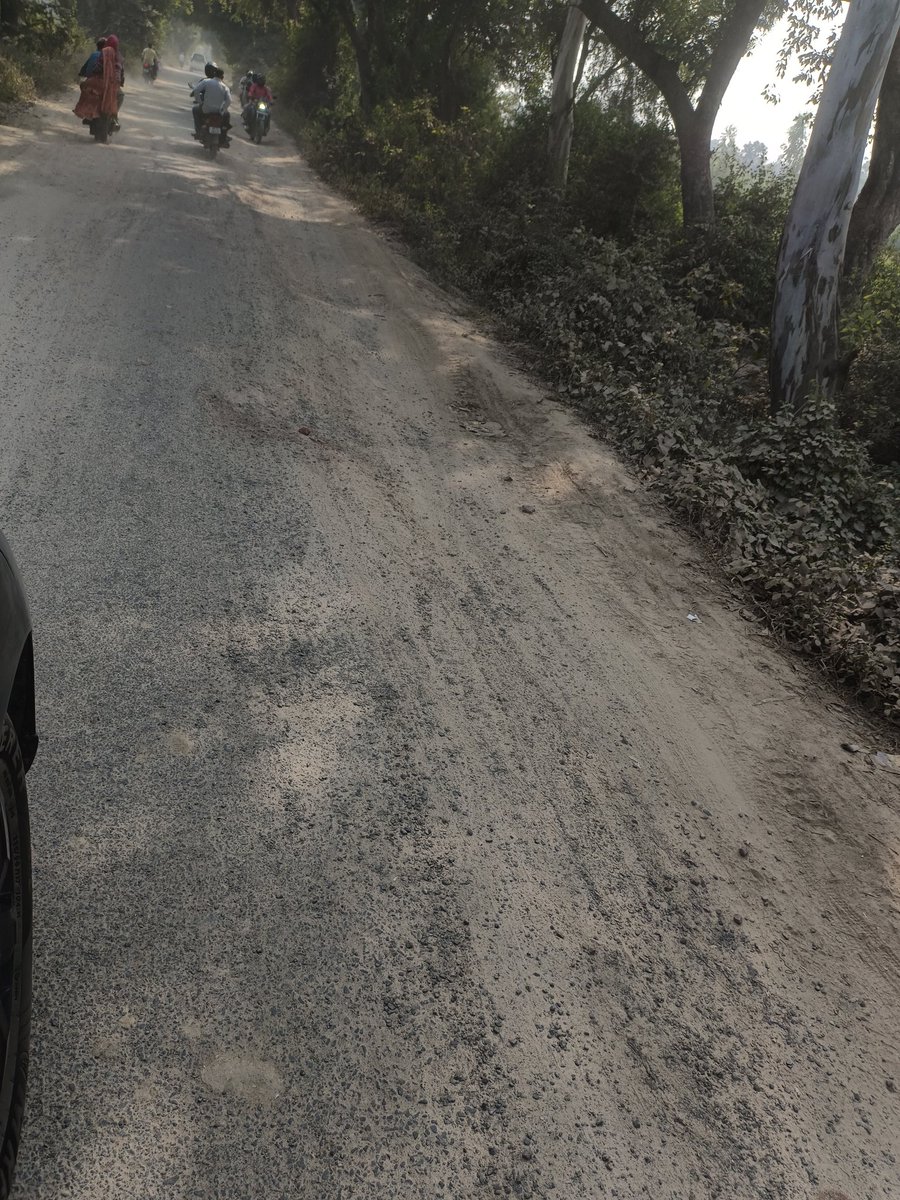 उप्र मैनपुरी में भोगांव पड़ुआ चौराहे से नगला हीरे मार्ग की हालत बहुत ही खराब है पूरी सड़क पर गढ्ढे ही गढ्ढे हैं। रोज आना दो चार लोग घायल होते हैं। कागजों में सब अच्छा बन चुका है अधिकारी सरकार की किरकिरी करवा रहे हैं<a href="/myogiadityanath/">Yogi Adityanath</a> <a href="/CMOfficeUP/">CM Office, GoUP</a> <a href="/myogioffice/">Yogi Adityanath Office</a> <a href="/DmMainpuri/">District Magistrate,Mainpuri (Official)</a> <a href="/UPGovt/">Government of UP</a>