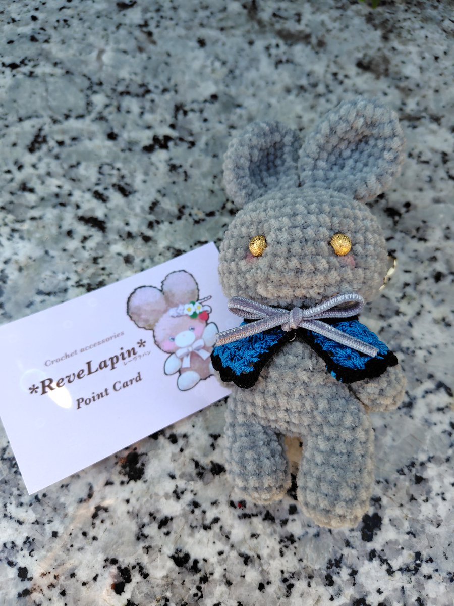 デザフェスにて念願の*ReveLapin*さん（<a href="/reve_lapin_03/">*ReveLapin*レース編み</a>）のうさちゃんをお迎え出来ました。
ぬいぐるみは対面販売限定でしたのでデザフェス出展、本当に嬉しかったです✨
可愛くてずっともにもに触ってます🐰