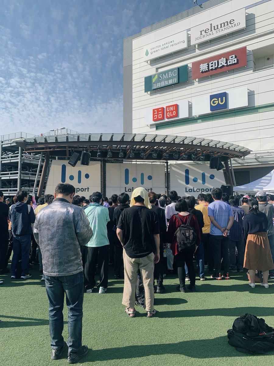 前橋ウィッチーズ現場は跳び禁だと聞いていたのに謎に公式から跳躍許可が降りた上に「跳ばない奴はアイマスP」呼ばわりされてしまうので強制的に跳ぶしかない現場に様変わりしてワロタね