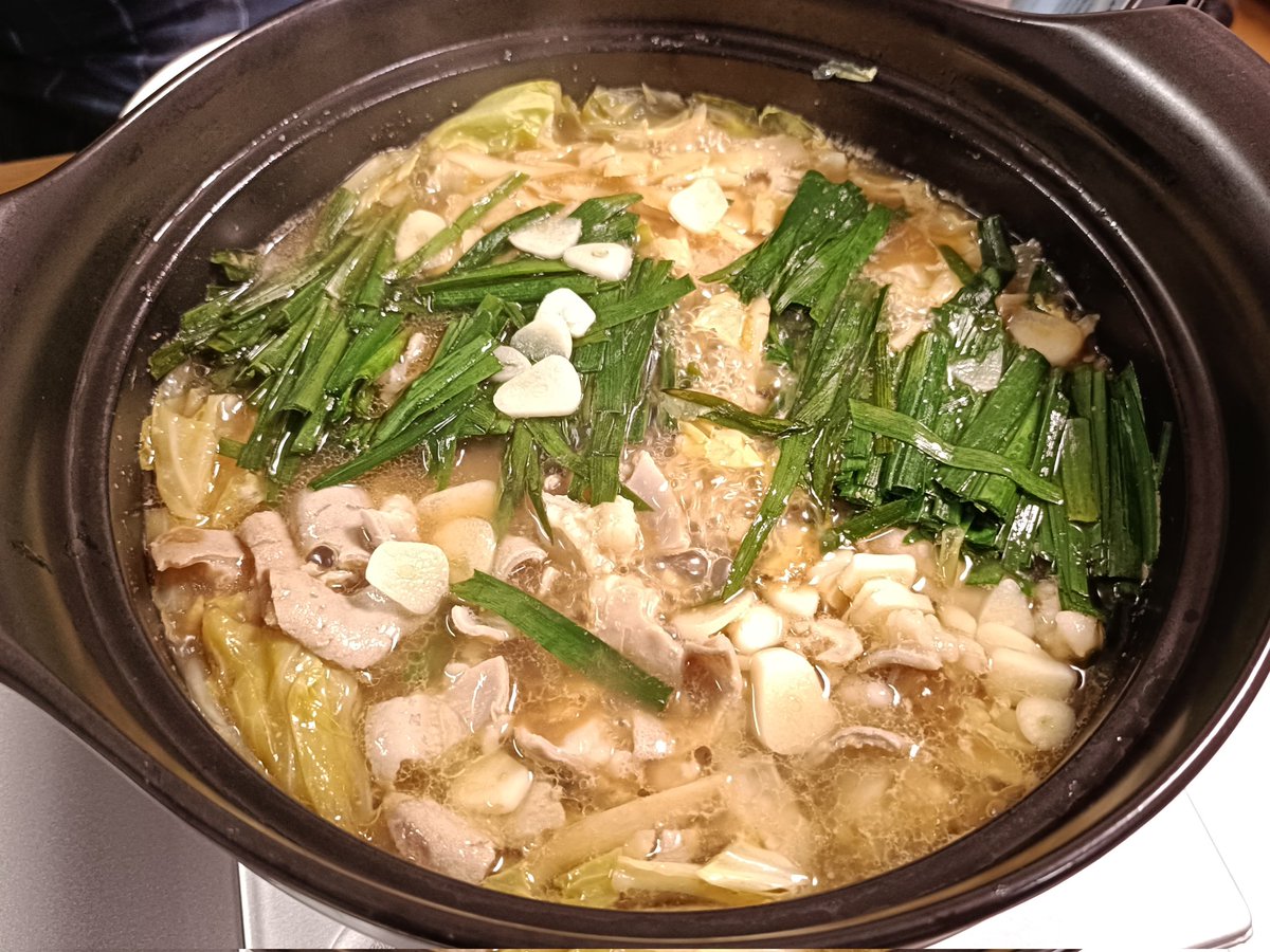 ⚠️もつなべ 自宅でもつ鍋！！！ 日頃からもつ鍋の写真（？）をたくさんツイートし