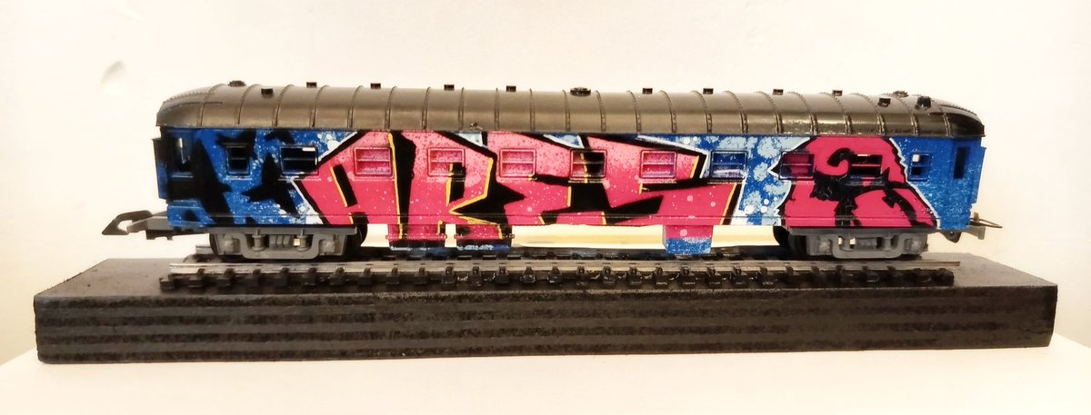 AbesAserbAzbeck's tweet image. Dans la vie y'a pas que les cartes ...
Y'a les trains aussi ..
Vas y Abes!! C'est bon bon bon!
Partie 2
#CustomArt
#Wagon
#AllCardsAddict