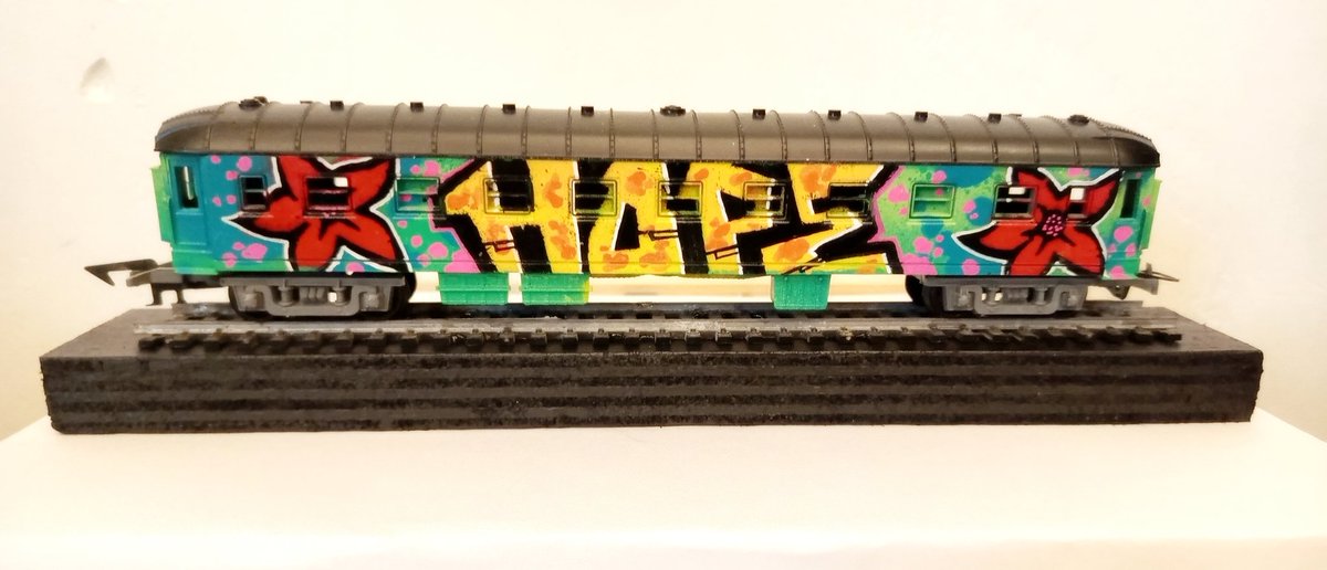 AbesAserbAzbeck's tweet image. Dans la vie y'a pas que les cartes ...
Y'a les trains aussi ..
Vas y Abes!! C'est bon bon bon!
Partie 2
#CustomArt
#Wagon
#AllCardsAddict