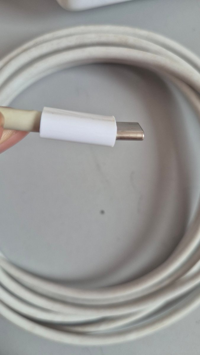 actdigest's tweet image. Kondisi:
Kemulusan 98% mulus. Minus karet layar pudar dan cable charge bengkok sebelah.
Fungsi 100% normal. Non-iBox.

Kelengkapan:
FULLSET (Lengkap Semua)

Harga:
Rp 10.700.000  (Nego)

Lokasi COD:
Bogor

#jualmacbook #macbookprom1 #macbookm1 #bogor