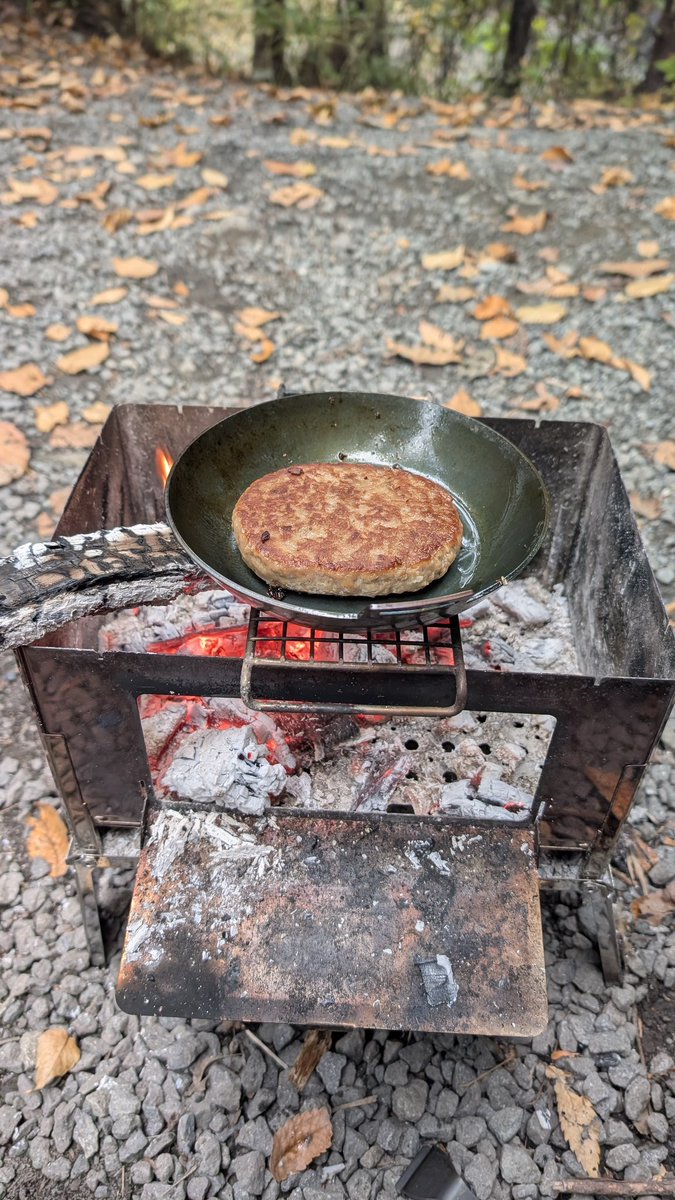 Jin_bonfire's tweet photo. 2年ぶりにキャンプに行けたわぁ
めっちゃ楽しく、癒されたわ^⁠_⁠^ https://t.co/PFF03D1VaC