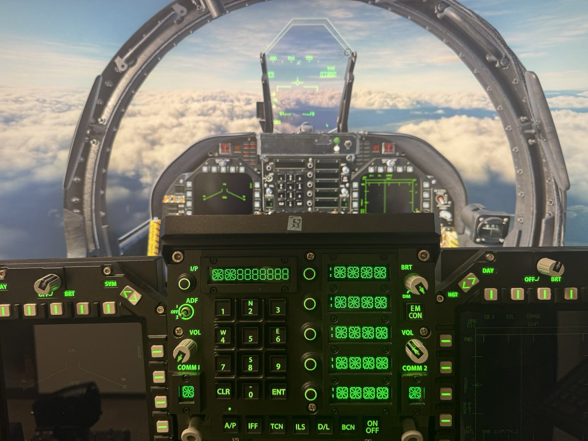 Chronos_ridill's tweet image. 3時間近くかけて、キーバインドやり直し
なんでUFCが連動してないんだよ！
次から次へと不具合が連鎖する・・・

#DCS   #DCSWorld