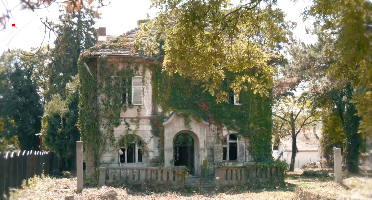 Propadajoča vila Aleksandra Rankovića. Tako mineva slava! Leži le sterljaj od Arhiva Jugoslavije, kjer so zaklenjene mnoge njegove tajne, tudi o dachavskih procesih! Od Srbije je potrebno zahtevati arhiv zvezne Udbe, KOS-a ljubljanske armade, tajne službe zunanjega ministrstva.