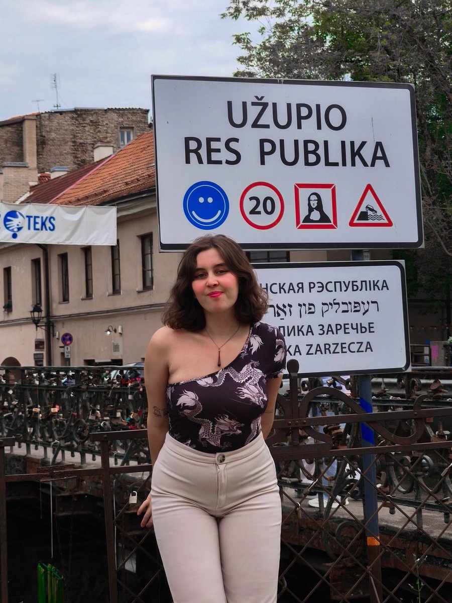 SoyEfosy's tweet image. Dijeron que Only no me llevaría a ningún sitio pero me llevó a 15 países 🤷🏻‍♀️