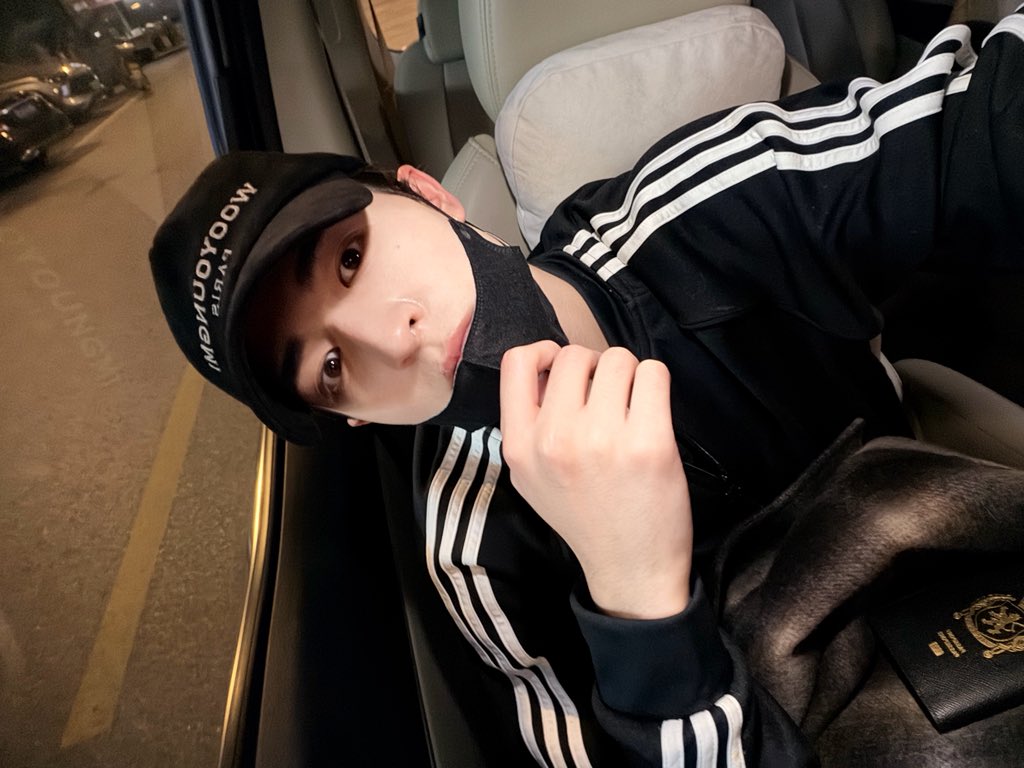 เลิกงานละจ้า✌🏻