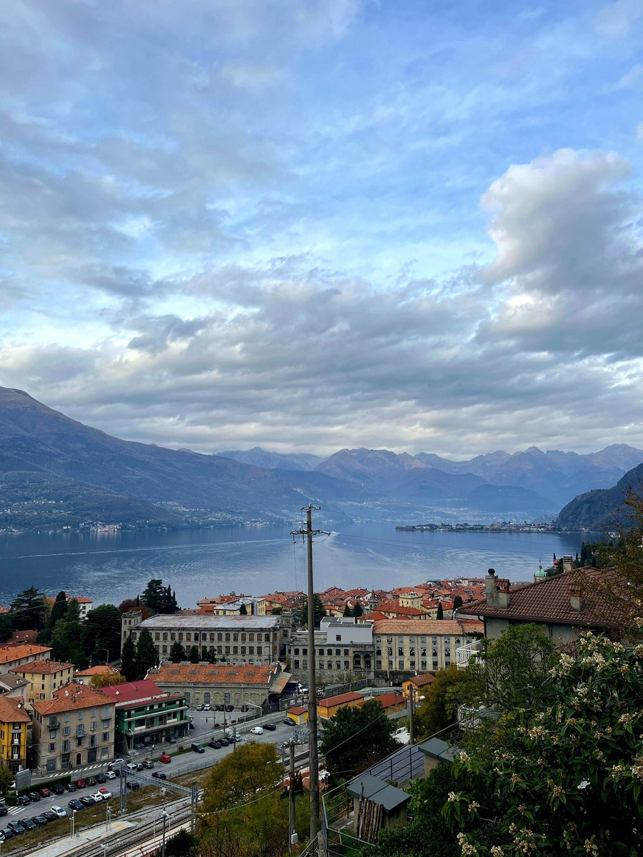 The small town of Bellano on the eastern shore of Lake Como 🇮🇹 
Happy Sunday!