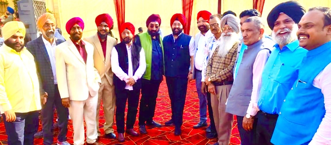 टिनप्लेट वर्कर्स यूनियन के उपाध्यक्ष , वरिष्ठ समाजसेवी व लोकप्रिय नेतृत्वकर्ता , बड़े भाई आदरणीय सरदार परविंदर सिंह सोहल जी के प्रिय सुपुत्र के विवाह समारोह में शामिल होकर नवदंपति को हार्दिक बधाई एवं शुभकामनाएं दीं।

गुरु महाराज जी के चरणों में बेनती - अरदास है कि नवविवाहित जोड़े