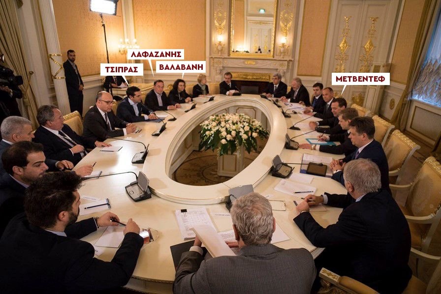 taxidiotis24's tweet image. Όταν η αλήθεια αποτυπώνεται σε φωτογραφία, οι διαψεύσεις μετατρέπονται σε φτηνά παραμύθια. Ο κ. Λαφαζάνης και η κ. Βαλαβάνη έσπευσαν να χαρακτηρίσουν “χονδροειδή ψέματα” όσα γράφει ο Τσίπρας για τη συνάντηση με τον Μεντβέντεφ. Μόνο που η πραγματικότητα δεν κρύβεται, η εικόνα…