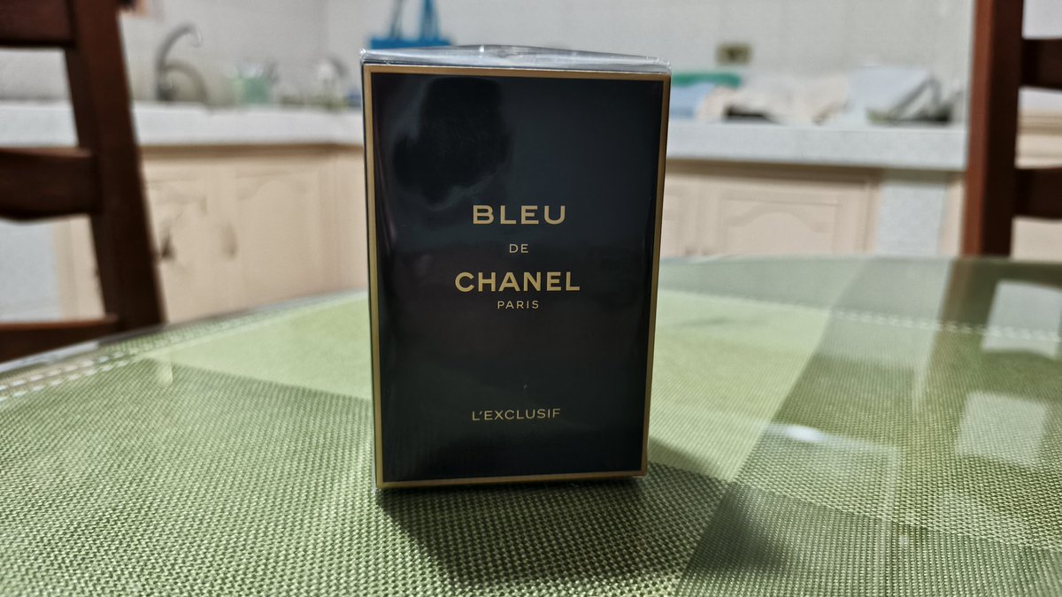 Boo92036845's tweet photo. L'exclusif din ang price 😂😂😂 https://t.co/6lcaA7d8x9