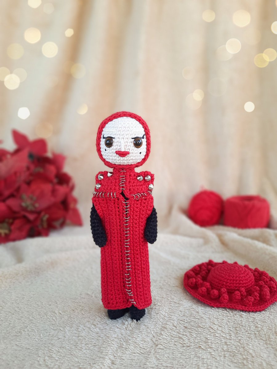 LADY in red GAGA 🔥✨️