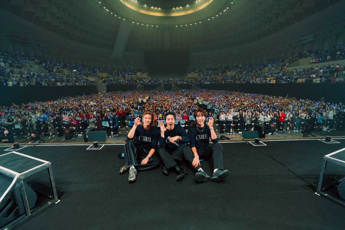 cnblue_japan's tweet image. ＼2025 CNBLUE AUTUMN LIVE IN JAPAN ~ SHINTOUYA ~／
神戸公演2日目、終了!!

神戸 #BOICE のみなさん
#CNBLUE に心を盗まれる夜はいかがでしたか？🌕

次の千葉公演も期待してください🙌💕

🎟チケット一般発売中‼︎
cnblue-official.jp/post/251030_2

#SHINTOUYA #心盗夜