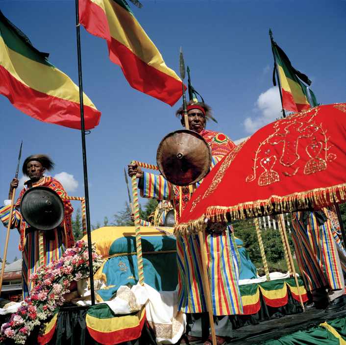 biniamhirut's tweet image. የቀዳማዊ ኃይለ ሥላሴ ዳግም ቀብር፣ ጥቅምት 26 ቀን 1993 ዓም / Addis Ababa, Re-burial of Emperor Haile Selassie, November 5, 2000
#Ethiopia #ታሪካችን #AddisAbaba