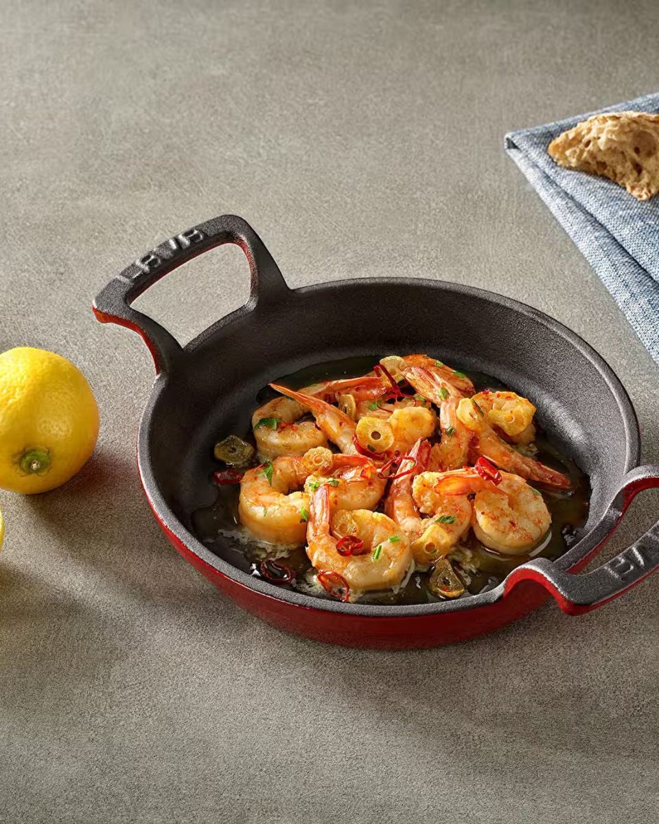 Yemek pişirirken işini kolaylaştıracak Lava tavalar Pazarama'da! Link bio'da!🥘