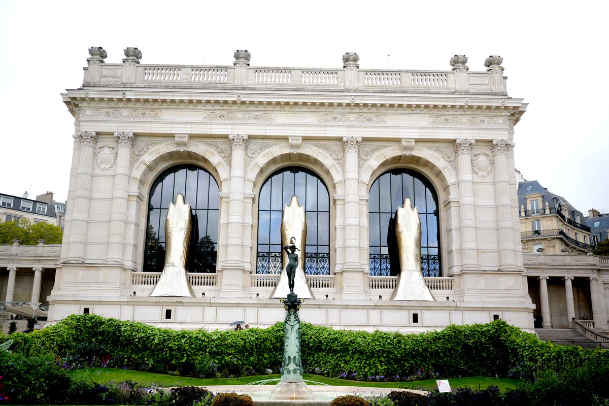This day took us into two extraordinary worlds of fashion — each iconic, each transformative in its own way. We began at the Fondation Azzedine Alaïa, then continued at the Rick Owens: Temple of Love exhibition at the Palais Galliera, musée. #CreationBotswana