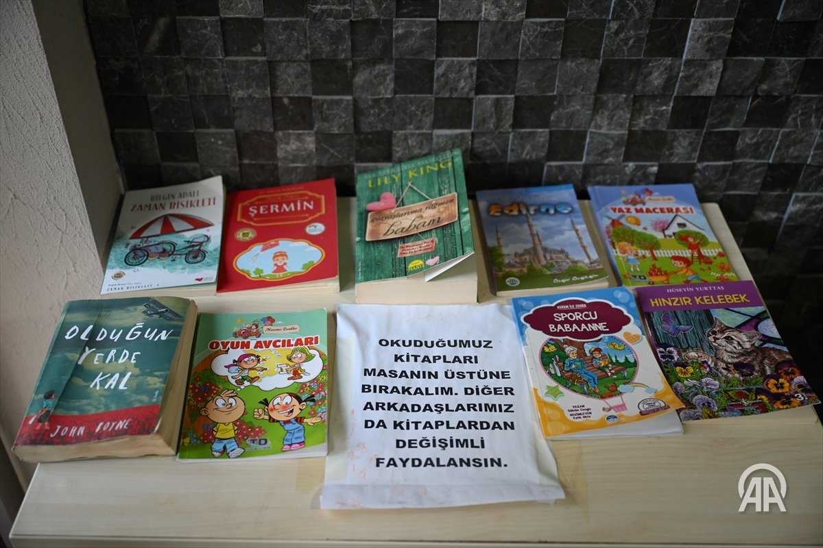 📖Edirne'de bir sitede çocuklar öncülüğünde geri dönüştürülen materyaller sayesinde kitaplık oluşturuldu

#Yeşilhat🌱

aa.com.tr/tr/yesilhat/ce…