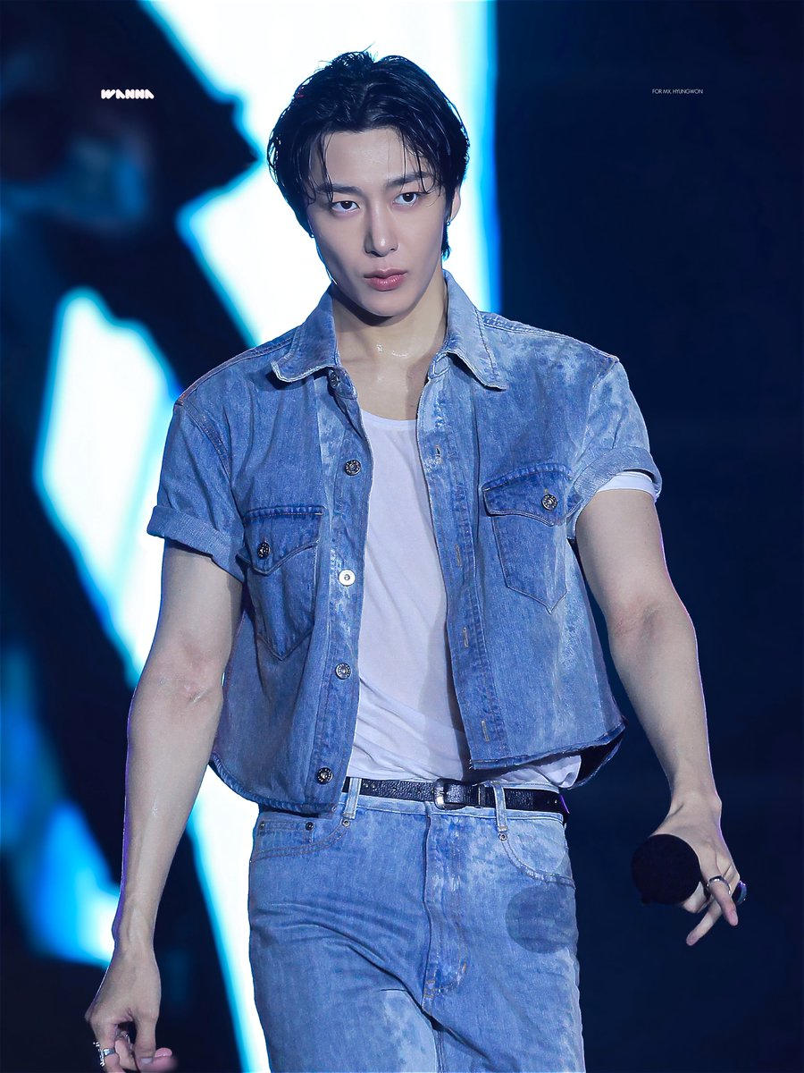 wanna_hw's tweet image. 251115 형원 워터밤 호치민 waterbomb HCM

#MONSTAX #MONSTA_X #HYUNGWON #몬스타엑스 #형원 #채형원