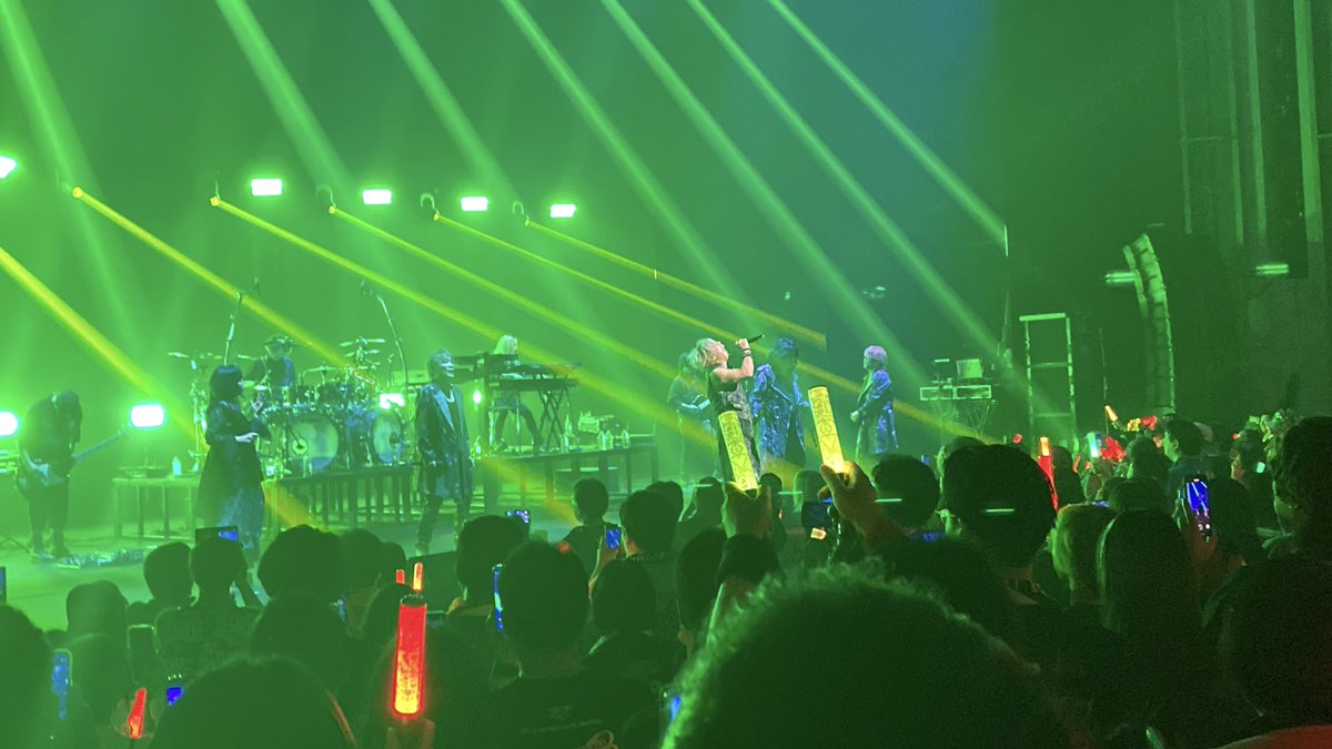 piyoge74's tweet photo. JAM ProjectのLIVEが世界で1番楽しい
2時間半ずっと全力出し続けるのヤバい。。
でもこれがJAMの LIVEやったな。。
思い出したよ。。
ステージからの音圧もエグいけど、客席からの音圧もエグいw
これ神奈川公演絶対見た方が良いよ
#JAM_Project #JAMProject https://t.co/fwycu51b8A