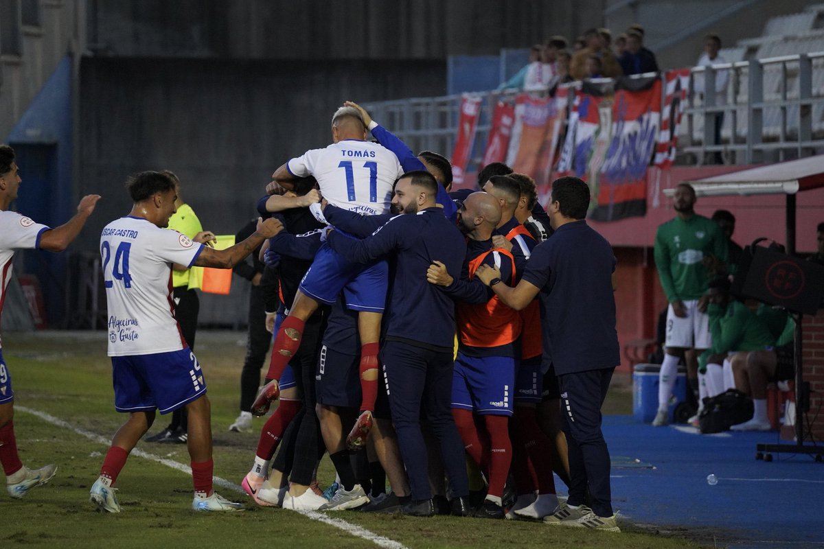 CapitanACF's tweet image. DÍA DE PARTIDO 🔴⚪️