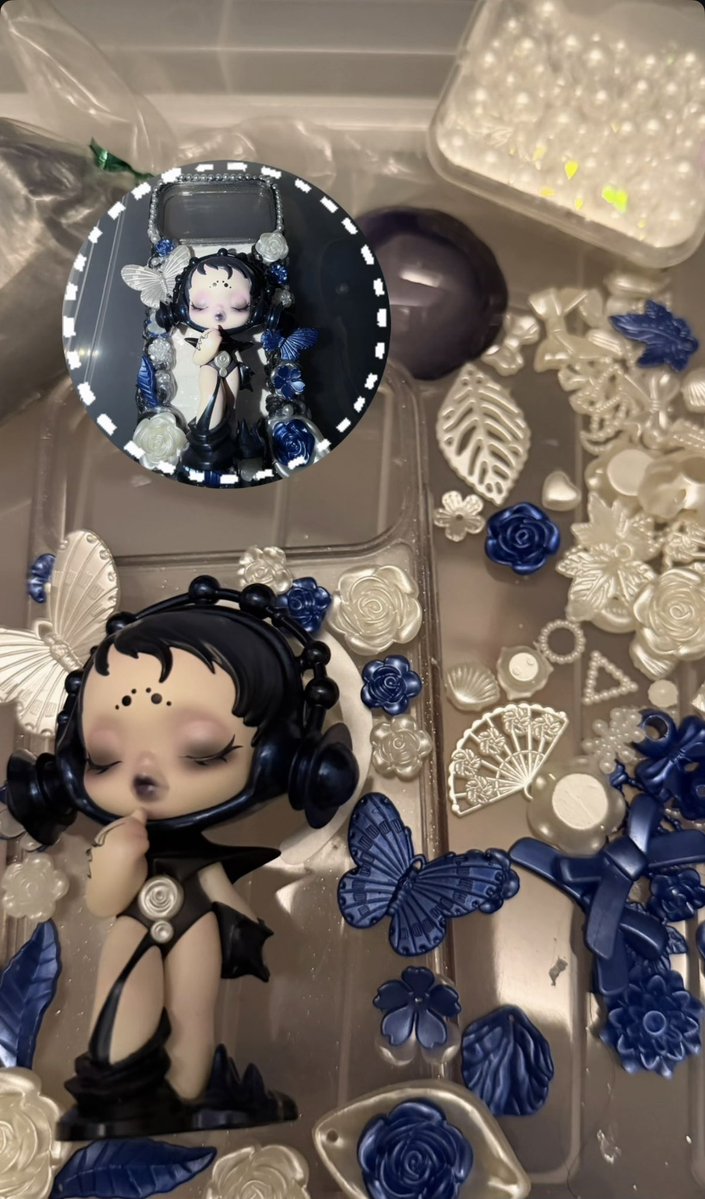 annezedx's tweet image. ya girl got bored w her phone case so,... 🫣💙