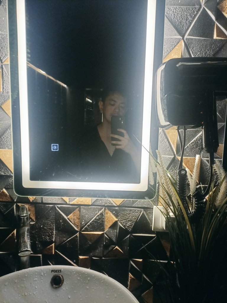 JohnKarlo27x's tweet image. So ayon na nga....nirequest ulit Ako ni Marco Ng @nxs_spa 😂
Nirequest?Ganda ka? charot lang!! 

Binalikan ko ulit si Marco and sobrang sarap ng massage , he improved a lot.Sensual? 💯 pasabog syempre...

#nxsspa #nxs #spa