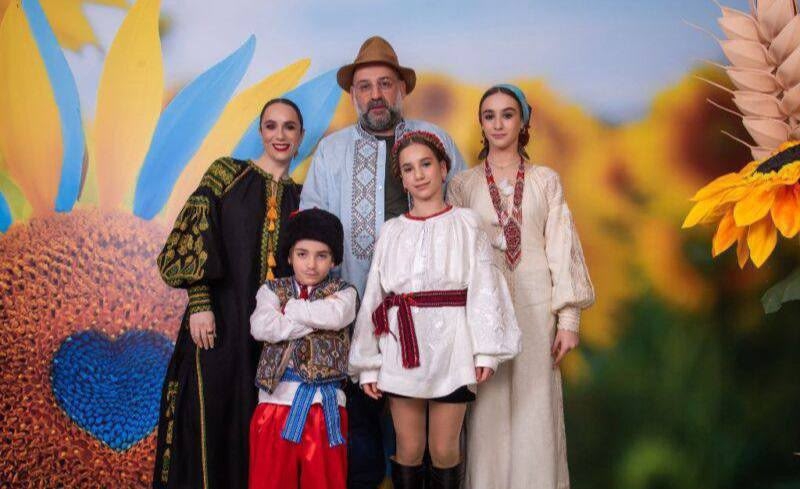 Najlepszy przyjaciel Zełeńskiego,znany z okradania ukrainy na setki milionów dolarów do ostatniej chwili zapewniał,że cała jego rodzina to "prawdziwi patrioci ukrainy"

Bo u każdego "Prawdziwego patrioty ukrainy" jest Izraelski paszport i pieniądze z okradania ukrainy 🤣