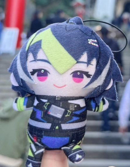 出先の観光地(神奈川県)でぬいを落としてしまった… 伊波ライさんのデコ