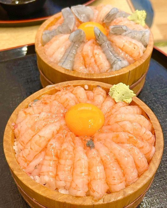 gourmetroad5's tweet image. 愛知県名古屋市有松駅近くにあるお店「味福」の、新鮮な甘エビを30匹使用した「甘海老丼」と裏メニュー「天使の甘海老丼」✨

平日でも満席なので、予約が確実です。