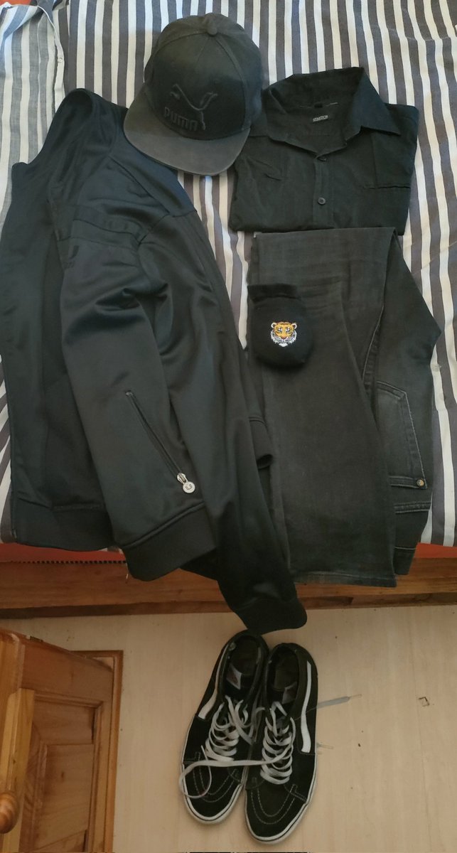 CrawlingMoon tweet media