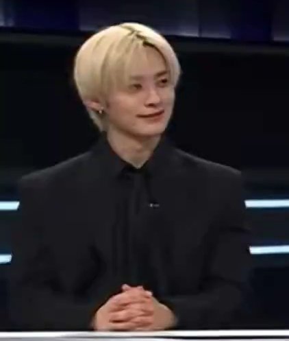 userlinoring's tweet photo. i love how he has the "in my best behavior" smile on 😭😭 my mischievous cat https://t.co/fsjdi6wkH7