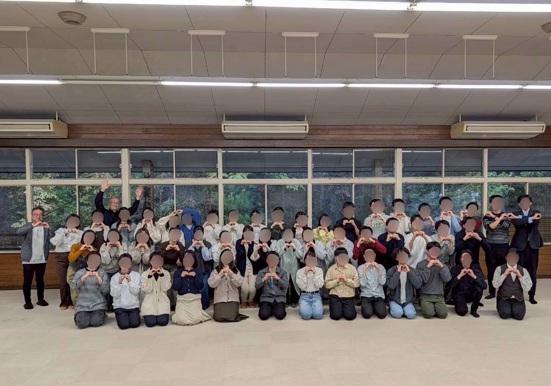 Chorus_Donut's tweet image. コーラス・どーなっつ∞
無事終了いたしました！✨️

講師の先生方、コーラス・どーなっつ∞に参加してくださった皆様、披露会にお越しくださった皆様、本当にありがとうございました！🥲

今回のつながりが∞に
続きますように🙏🍀

 #コーラス・どーなっつ  #合唱やろうぜ