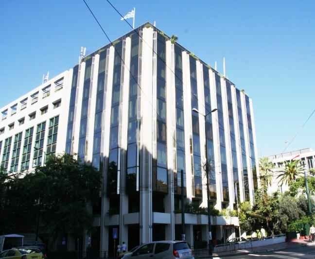 ΑΘΗΝΑ 
Ο κατεδαφισμένος πολιτισμός.
Απέναντι από το Σύνταγμα, γωνία  Β. Σοφίας και Πανεπιστημίου.
Κατά την δεκαετία του 70, γκρεμίστηκε το αριστερά και σηκώθηκε το δεξιά.
Και μη χειρότερα.