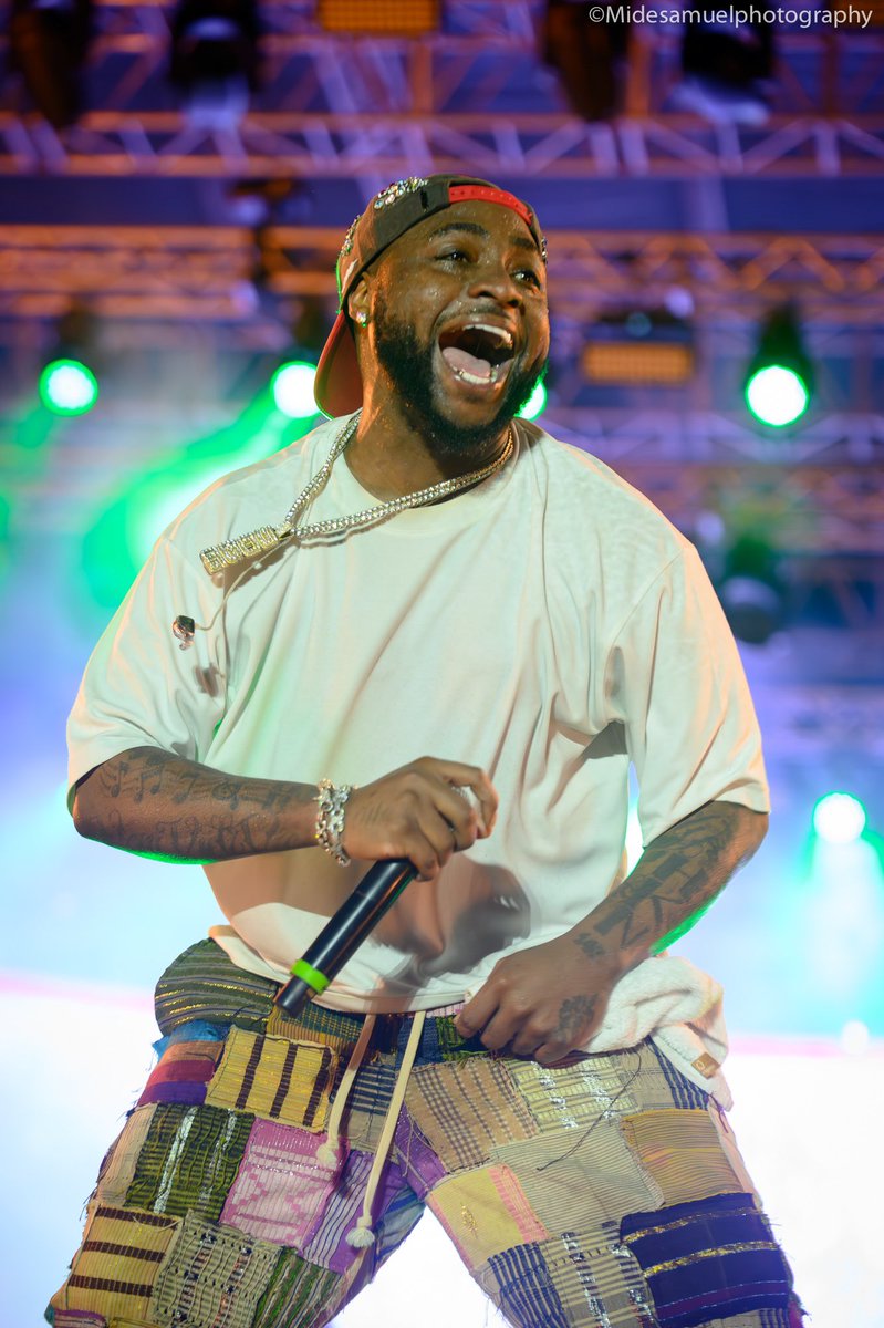iamolamide_'s tweet image. Hard to believe it’s been a week since @davido lit up IB City 🔥. Still grateful and excited I got to capture those moments. 
#FiveAliveTour #davido