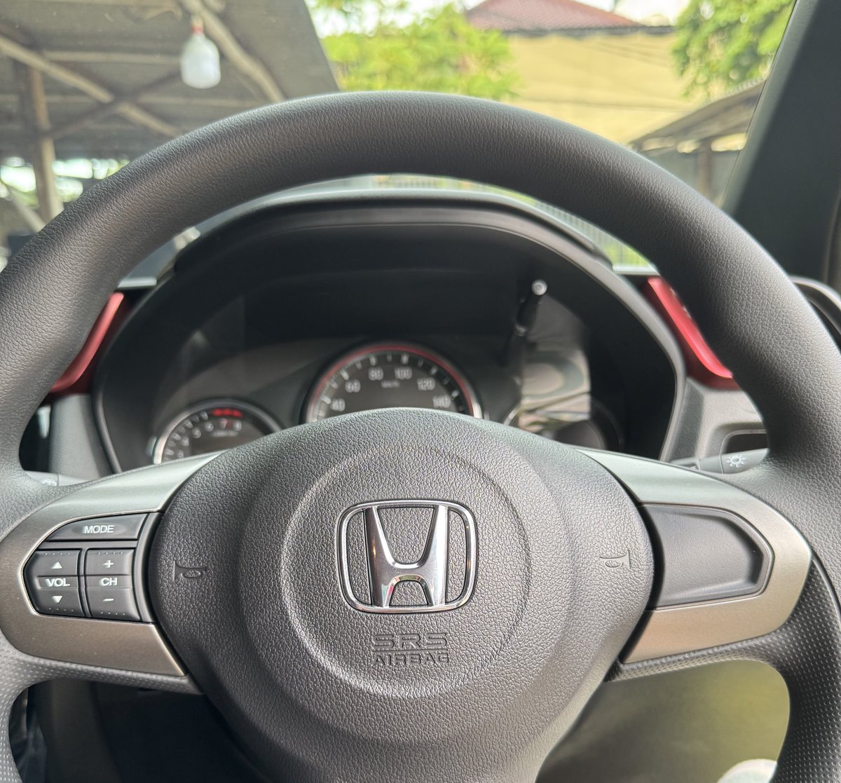 holysshine's tweet image. finally got my first new mobil baru car gweh pake my own money duit gweh sendiri #bangga